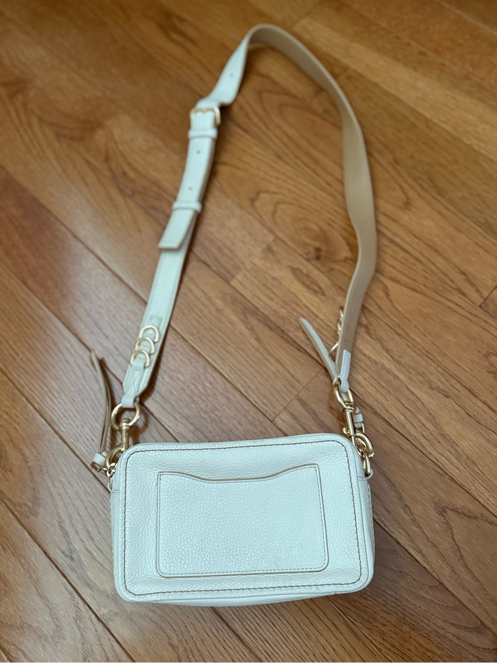The Marc Jacobs softshot Leather Crossbody Bag in Chalk - Picture 6 of 9